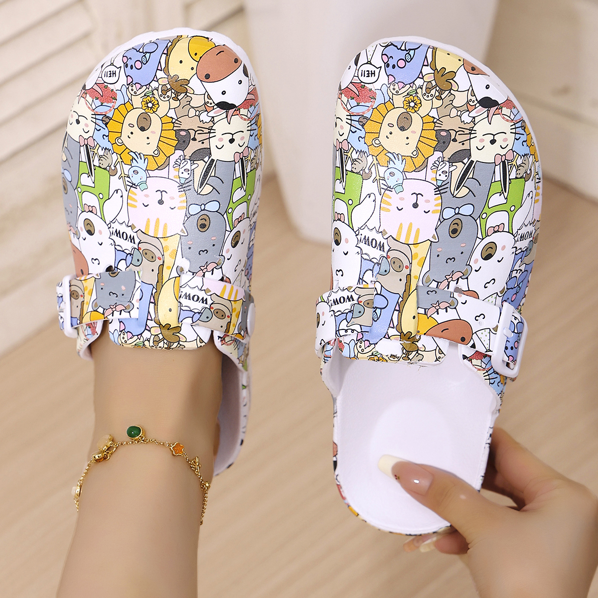 Women Fashion Drawing - Women's Fashion Covered-Toe Shoes Cute Cartoon